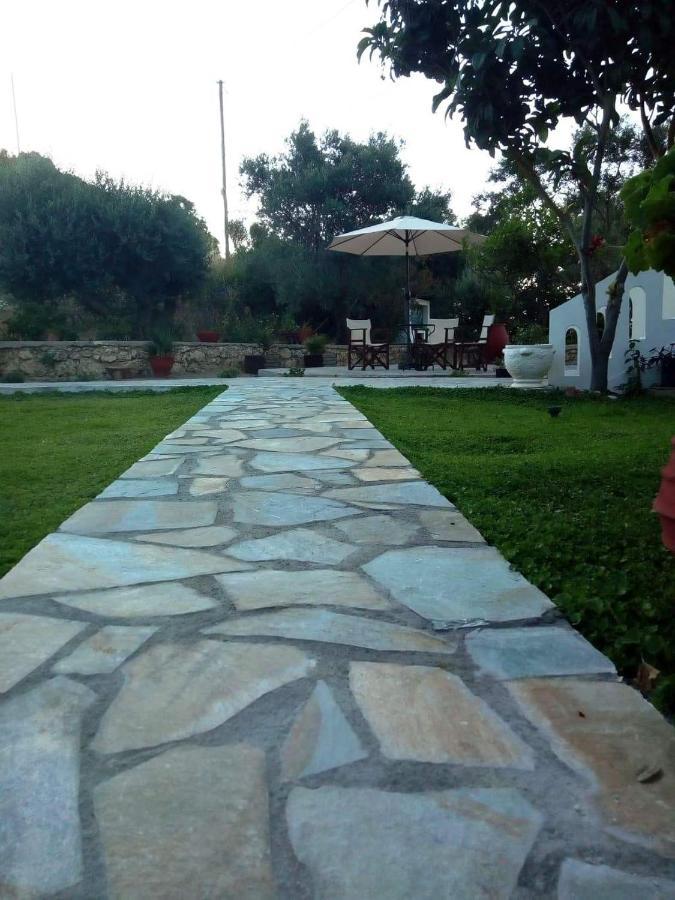 Thea Apartment Agia Marina Exterior foto