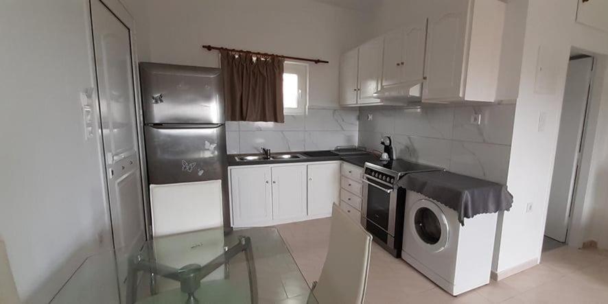 Thea Apartment Agia Marina Exterior foto