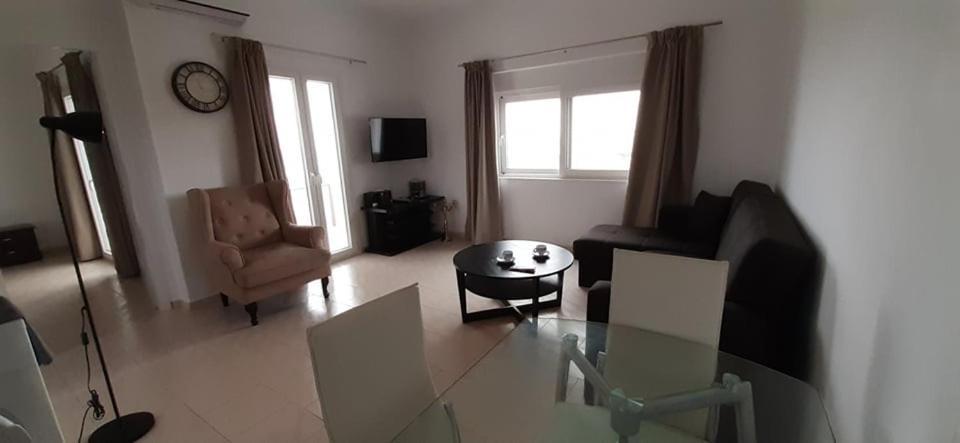 Thea Apartment Agia Marina Exterior foto